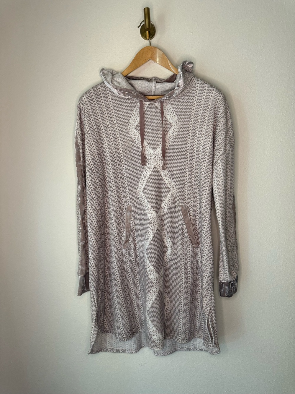 Simply Vera Vera Wang Plush Hooded Sleep Nightgown Taupe Ivory size L